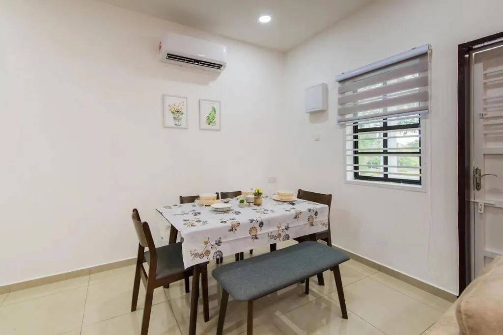 Dondondonny House 3Br Near Jonker@Heritage Malacca 0*,  Malajzia